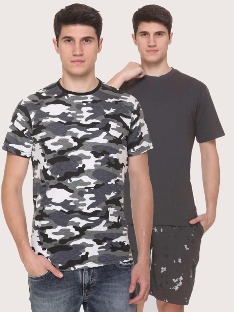 

Obaan Men Black Camouflage 2 Printed Pockets T-shirt