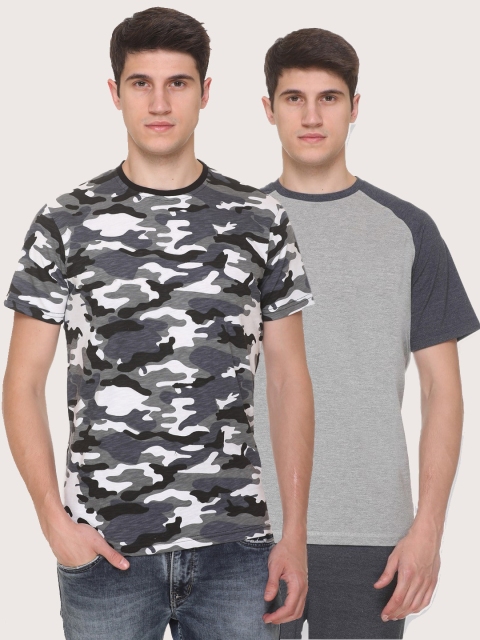 

Obaan Men Black Camouflage 2 Printed Pockets T-shirt