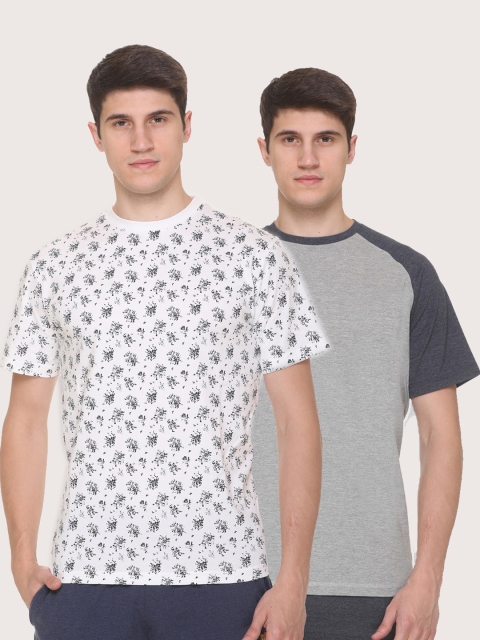 

Obaan Men White 2 Printed Pockets T-shirt