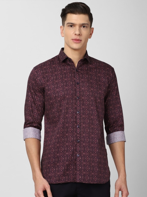 

V Dot Men Maroon Slim Fit Printed Casual Shirt