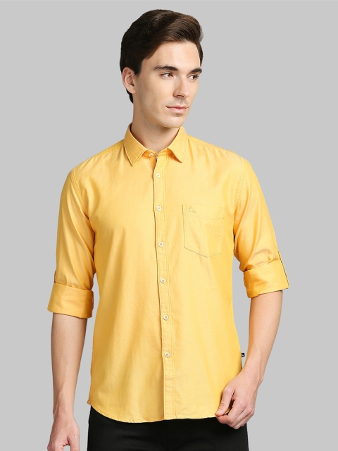 

Parx Men Yellow Solid Slim Fit Casual Shirt