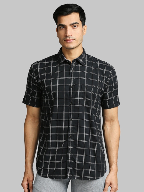 

Parx Men Black Slim Fit Checked Casual Shirt