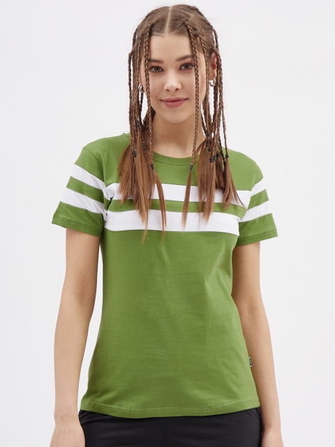 

Rodzen Women Green Printed Applique T-shirt