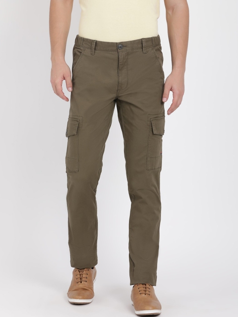 

t-base Men Green Tapered Fit Easy Wash Cargos Trousers