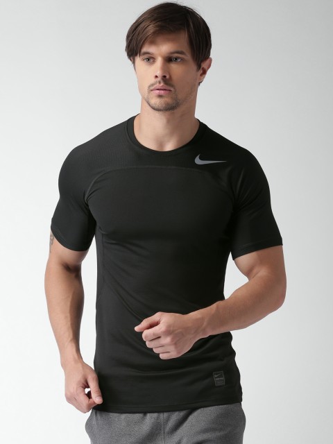 

Nike Men Black Solid Round Neck T-shirt