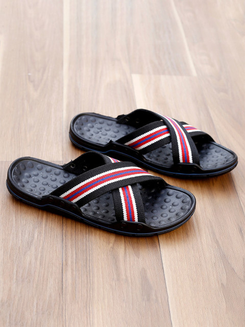 

Woakers Men Black & Pink Printed Slip-On Flip Flops