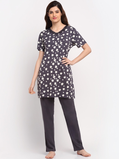 

Kanvin Women Purple & White Printed Night suit