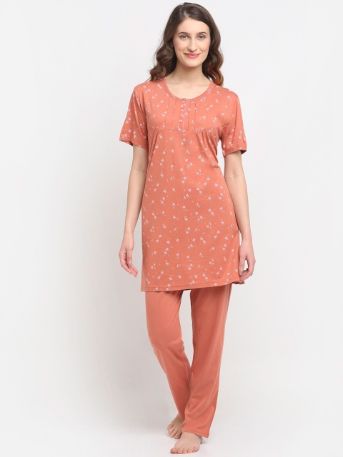 

Kanvin Women Coral & Pink Printed Night suit