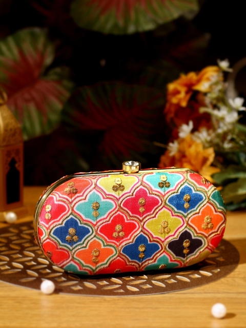 

TRINK Pink & Blue Embroidered Box Clutch With Chain Strap