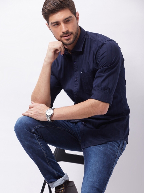 

Oxemberg Men Navy Blue Classic Slim Fit Checked Casual Shirt