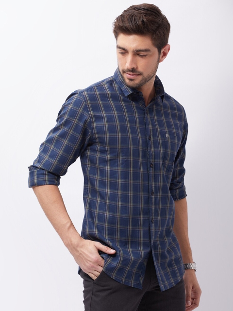 

Oxemberg Men Navy Blue Classic Slim Fit Checked Casual Shirt