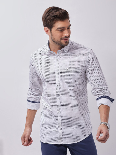 

Oxemberg Men White Classic Slim Fit Checked Casual Shirt