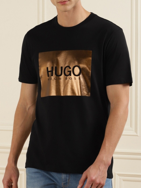 

HUGO Men Black Typography Printed Pockets T-shirt