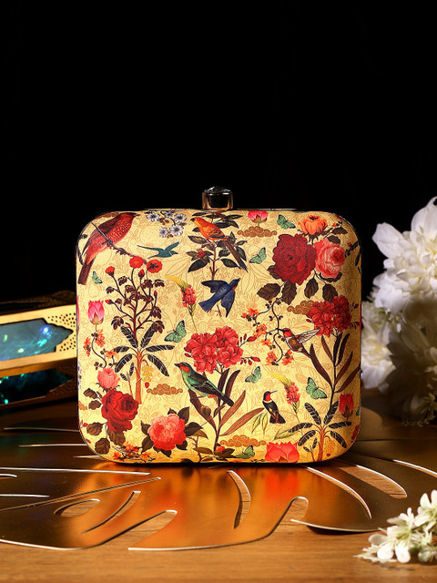

TRINK Beige & Red Printed Box Clutch With Chain Strap