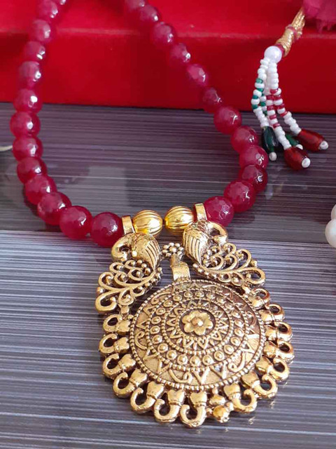 

RICH AND FAMOUS Gold-Plated & Red Agate Beaded Peacock Design Pendant Necklace