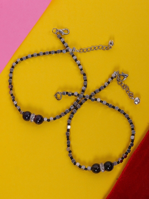 

DIVA WALK Silver-Plated & Black Beaded Anklet