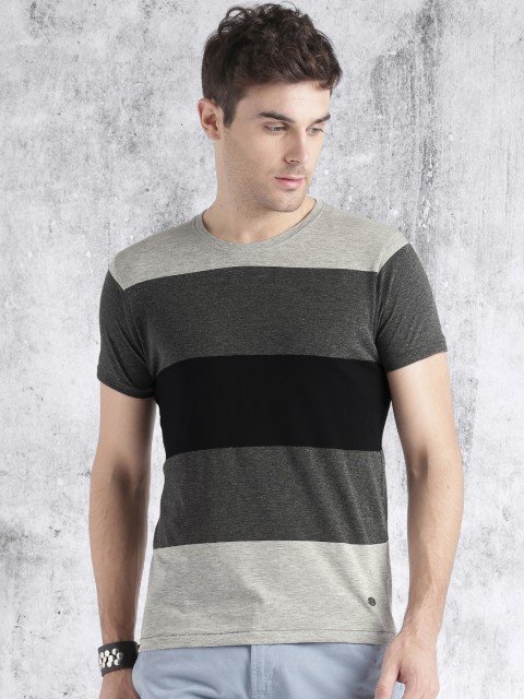 

Roadster Men Grey Melange & Black Striped Round Neck T-Shirt