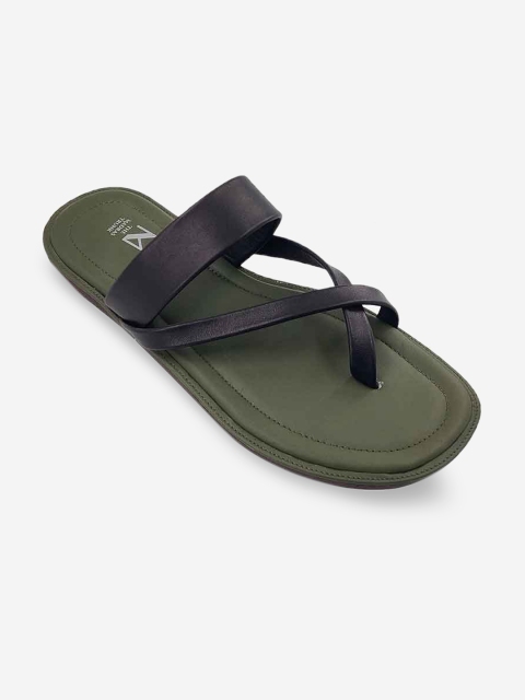 

THE MADRAS TRUNK Men Olive Green & Black Colourblocked One Toe Flats