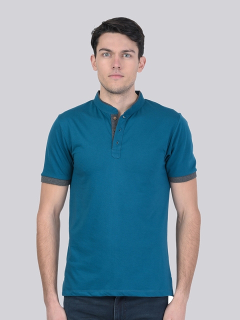 

Kalt Men Teal Solid Henley Neck Regular Fit T-shirt