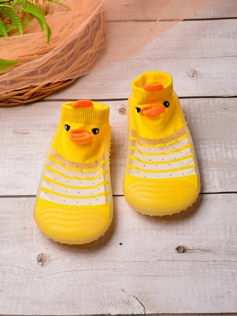

POPLINS Kids Yellow & Yellow Patterned Ankle Length Cotton Skidder Socks, Orange