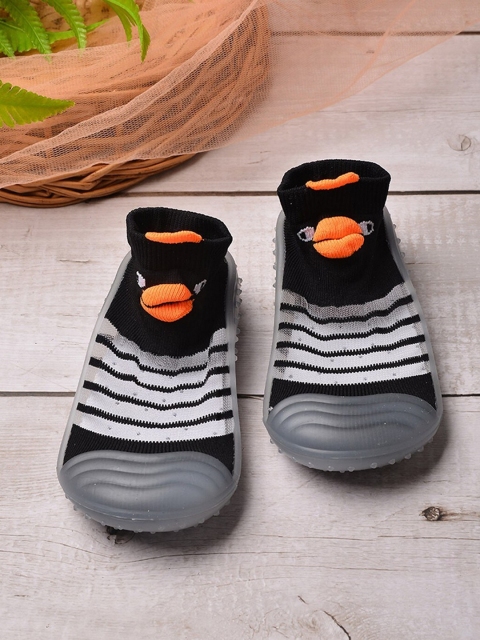 

POPLINS Kids Black & White Patterned Ankle Length Cotton Socks