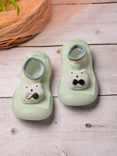 

POPLINS Kids Green Patterned Ankle-Length Cotton Skidder Socks