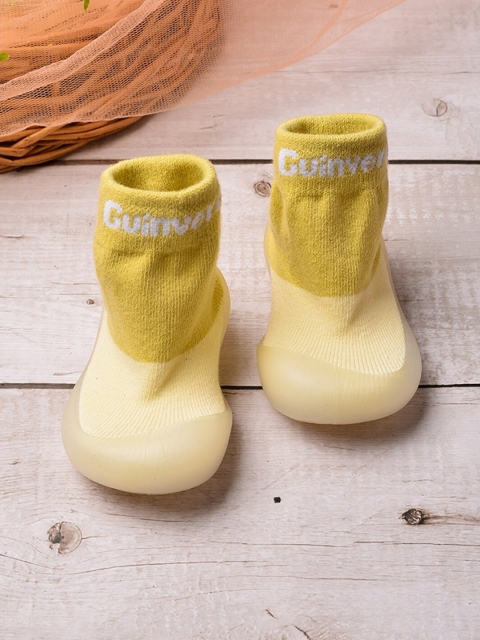 

POPLINS Infants Kids Yellow Patterned Anti Skid Ankle-Length Socks