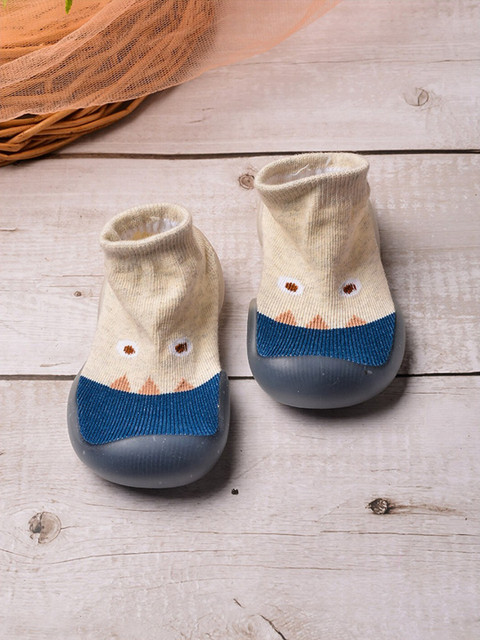 

POPLINS Kids White & Cream Patterned Anti Skid Rubber Sole Ankle Length Socks