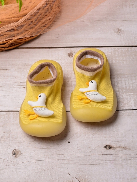 

POPLINS Kids Yellow & White Patterned Ankle Length Cotton Socks