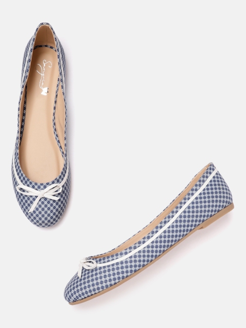 

Sangria Women Grey & Blue Geometric Printed Handcrafted Ballerinas with Bows