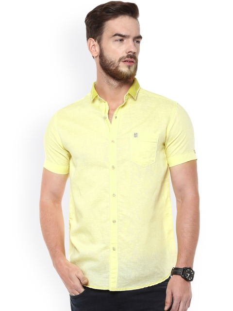 

Mufti Men Yellow Slim Fit Solid Casual Shirt