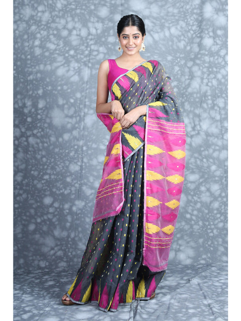

Charukriti Grey & Pink Silk Cotton Jamdani Saree