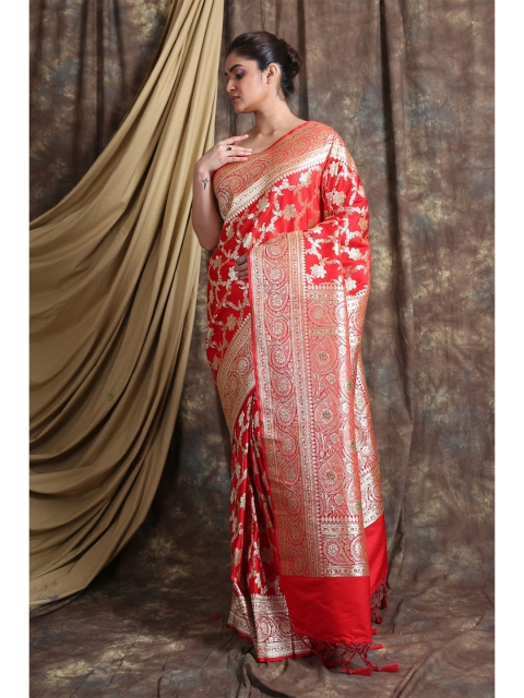 

Charukriti Red & Gold-Toned Floral Zari Pure Silk Banarasi Saree