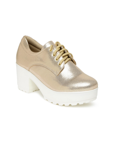 

Inc 5 Women Gold-Toned Solid Heeled Boots