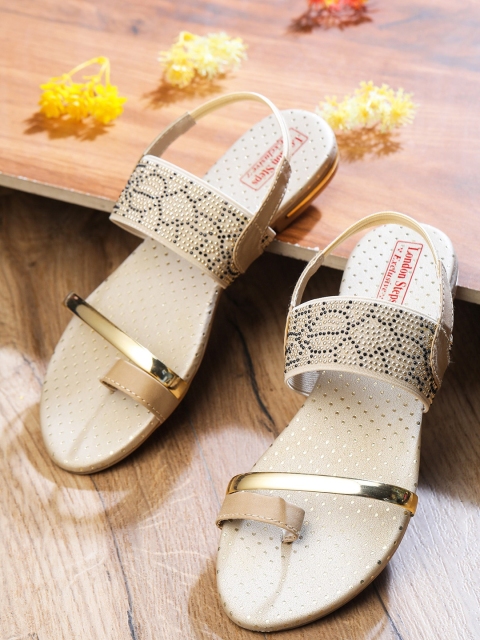 

LONDON STEPS Women Cream-Coloured Embellished Leather Ethnic One Toe Flats