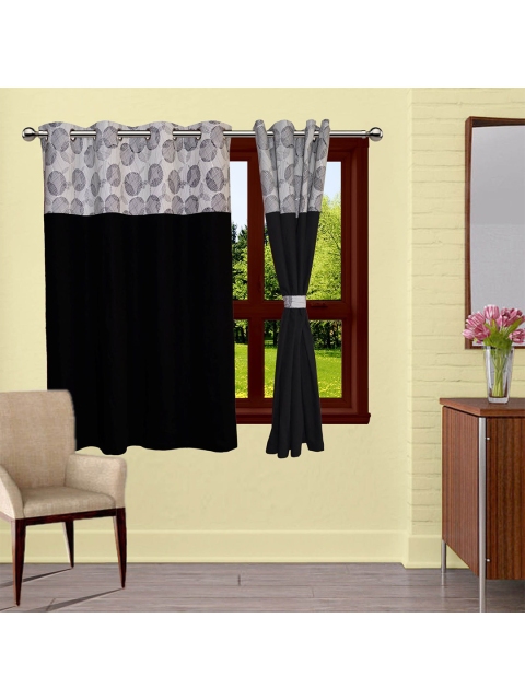 

Lushomes Black & White Printed Cotton Window Curtain
