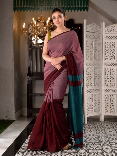 

Charukriti Burgundy & Blue Colourblocked Pure Cotton Handloom Saree