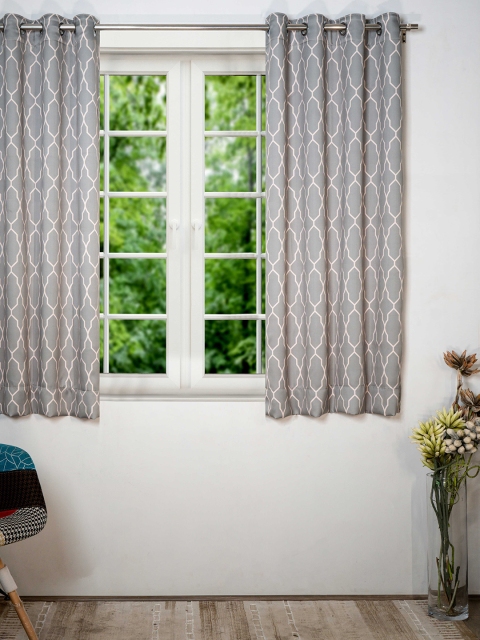 

SHIVANAA HOMES Grey & Cream-Coloured Geometric Room Darkening Window Curtain