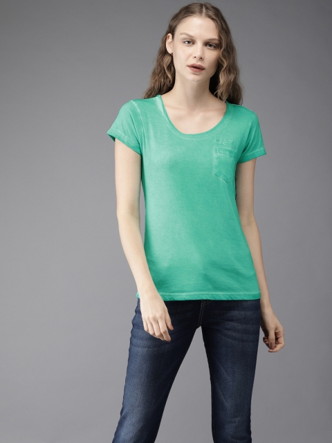 

Flying Machine Women Green Solid Round Neck T-shirt