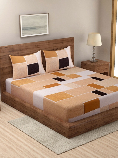 

Dhrohar Beige & Black Geometric 180 TC King Cotton Bedsheet with 2 Pillow Covers