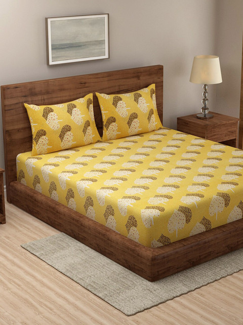 

Dhrohar Yellow & Brown Floral Cotton 180 TC King Bedsheet with 2 Pillow Covers