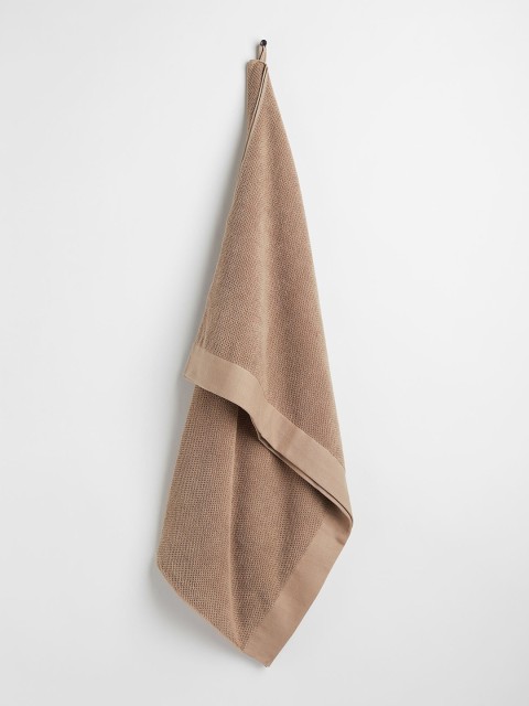 

H&M Beige Cotton Terry Bath Sheet