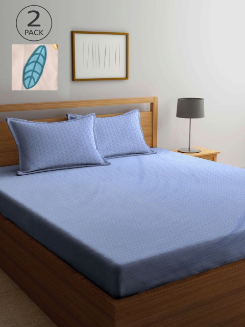 

KLOTTHE Peach-Coloured & Blue Geometric 210 TC 2 King Bedsheet with 4 Pillow Covers