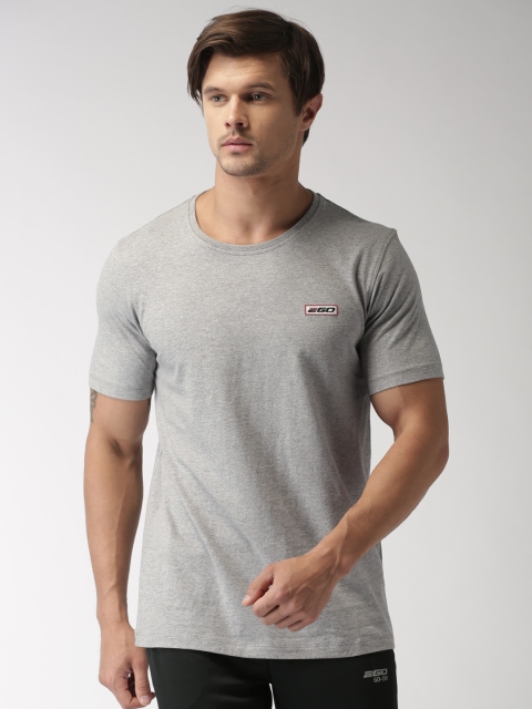 

2GO Men Grey Melange Solid Round Neck T-shirt