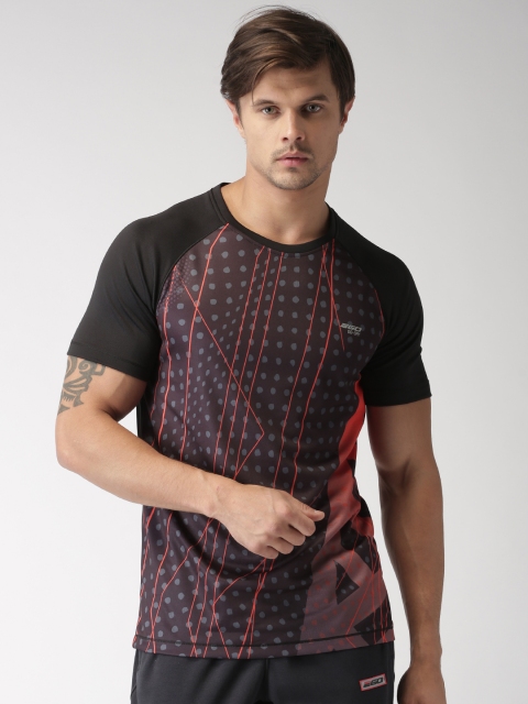 

2GO Men Black & Orange Printed Running T-shirt