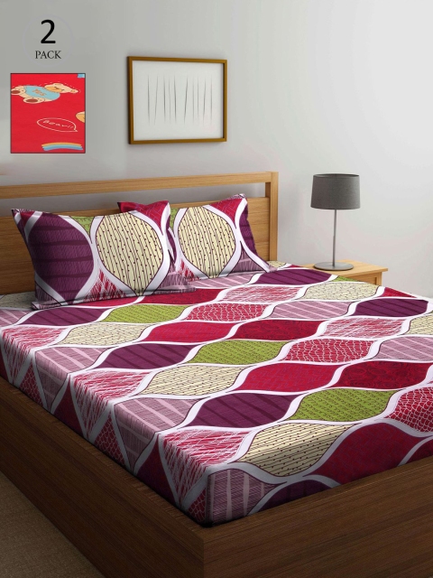 

KLOTTHE Red & Pink Geometric 210 TC 2 King Bedsheet with 4 Pillow Covers