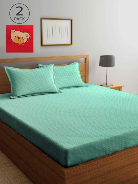 

KLOTTHE Red & Green Geometric 210 TC 2 King Bedsheet with 4 Pillow Covers