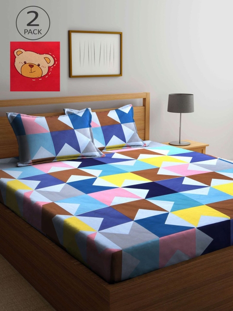 

KLOTTHE Blue & Red Geometric 210 TC King Bedsheet with 2 Pillow Covers