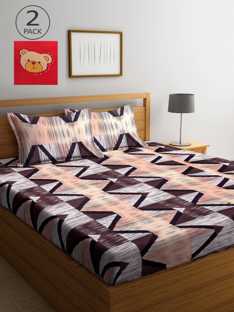 

KLOTTHE Peach-Coloured & Brown Geometric 210 TC 2 King Bedsheet with 4 Pillow Covers