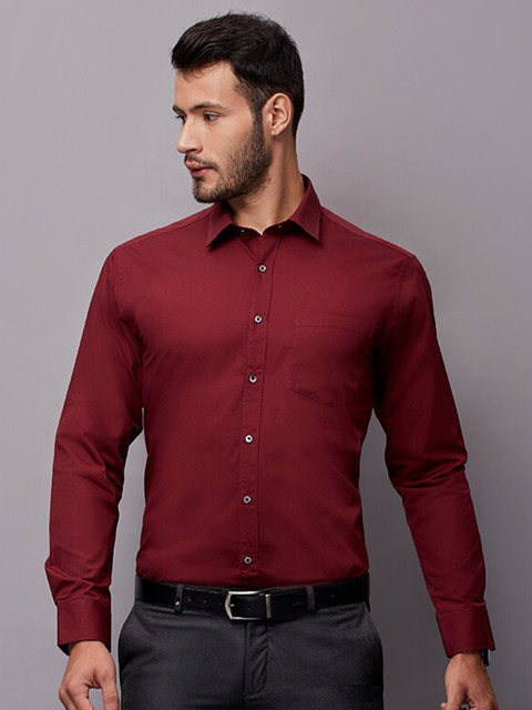 

Oxemberg Men Rust Classic Slim Fit Casual Shirt